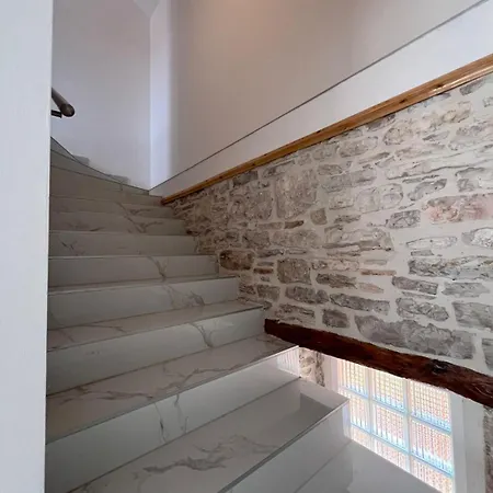 Apartment Varos9 *